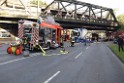 LKW blieb unter Bruecke haengen Koeln Ehrenfeld Innere Kanalstr Hornstr P162